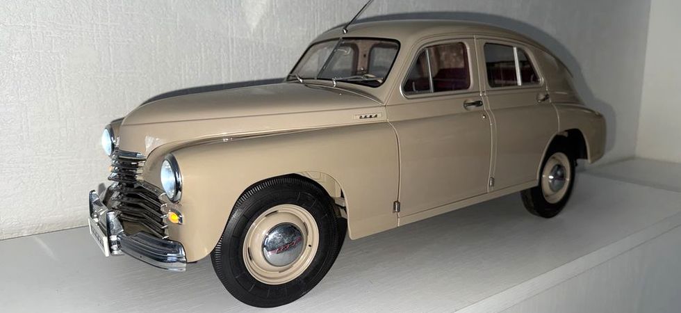 sborka-modeli-18-m20-pobeda