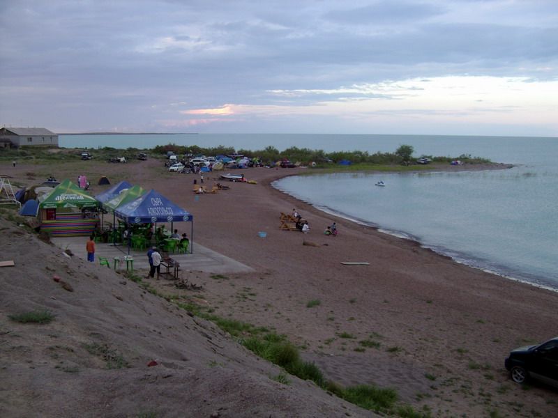 Палаточный лагерь на берегу Балхаша